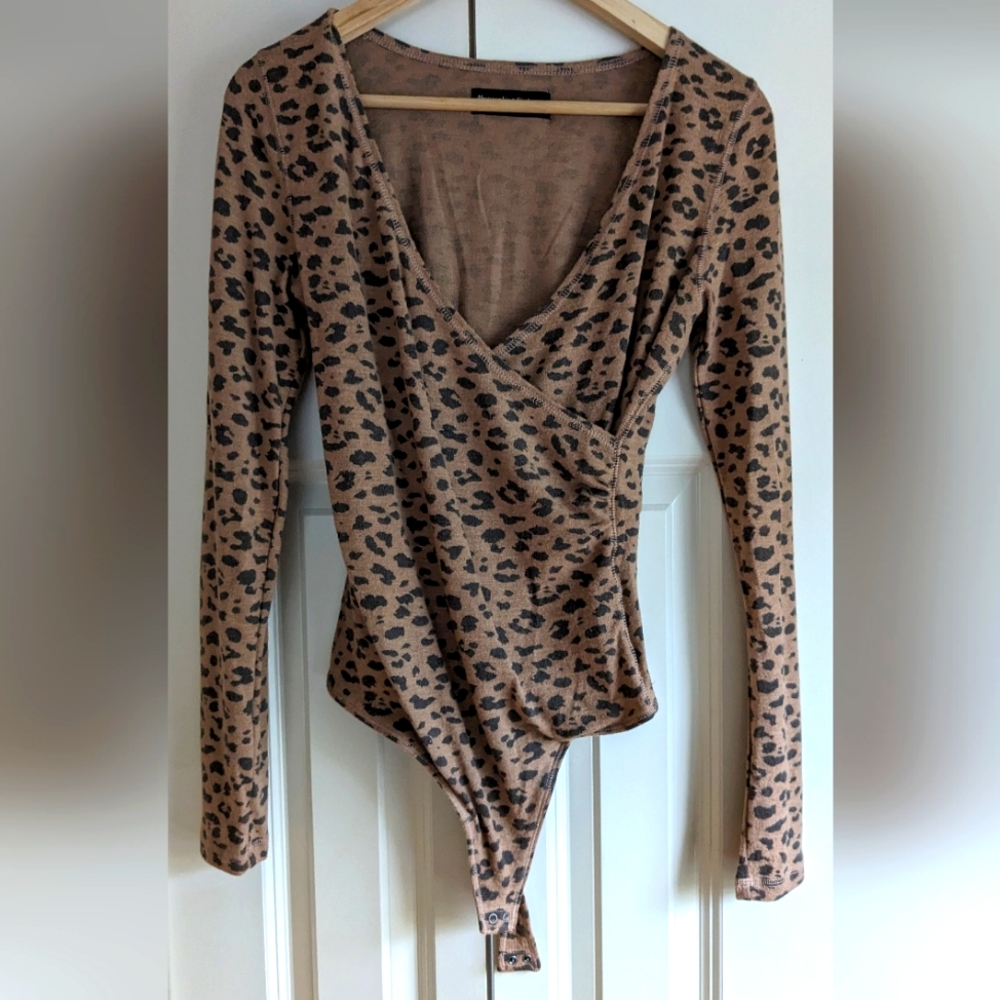 Abercrombie and Fitch cheetah print long sleeve cross front bodysuit